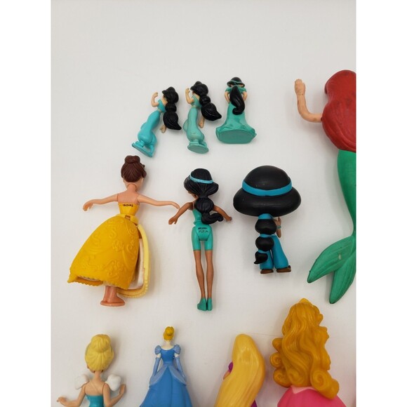 Lot Of 18 Disney Princess Figurines Different Styles Some Vintage Ariel Aurora - Picture 7 of 12